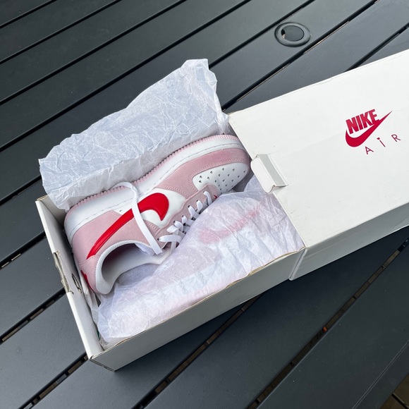 Air Force 1 Low '07 QS 'Valentine's
Day Love Letter' - Picture 2 of 7